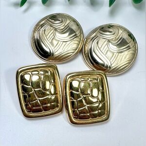 💛Two Pair Vintage Textured Gold Tone Pierced Earrings